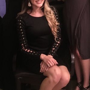 Jennifer Lopes black dress